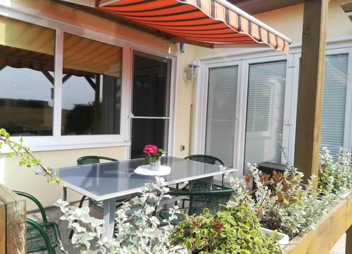 Terrasse mittlere Wohnung